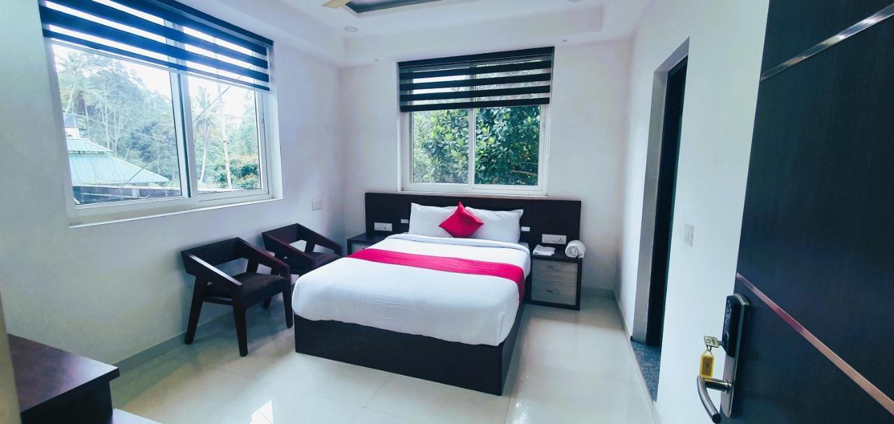 Dream Castle Hotel Munnar Buitenkant foto